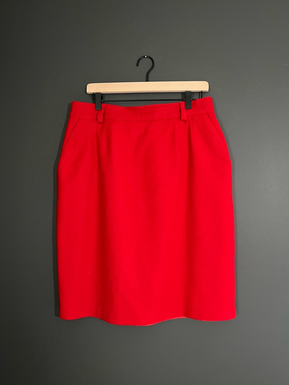 Vintage Norton McNaughton 100% Wool Skirt Red Pockets Fully Lined - 31 inches